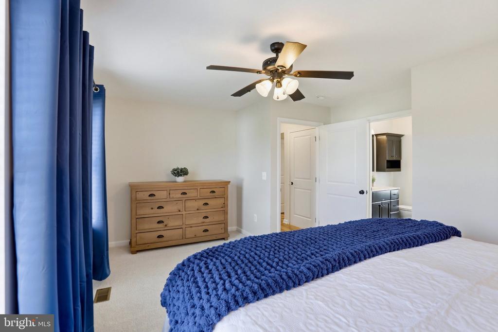 15615 WHISPERING KNOLL COURT