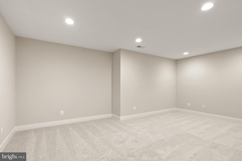 16054 KEYMER HILL COURT