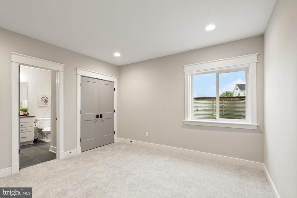16054 KEYMER HILL COURT