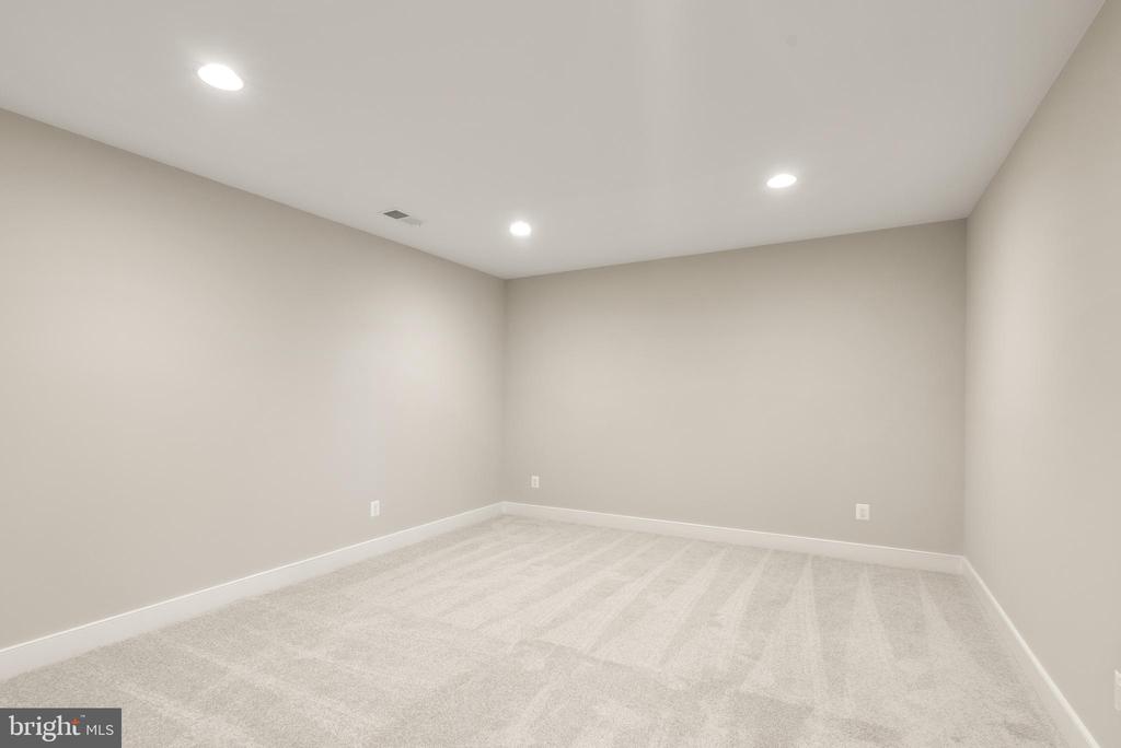 16054 KEYMER HILL COURT