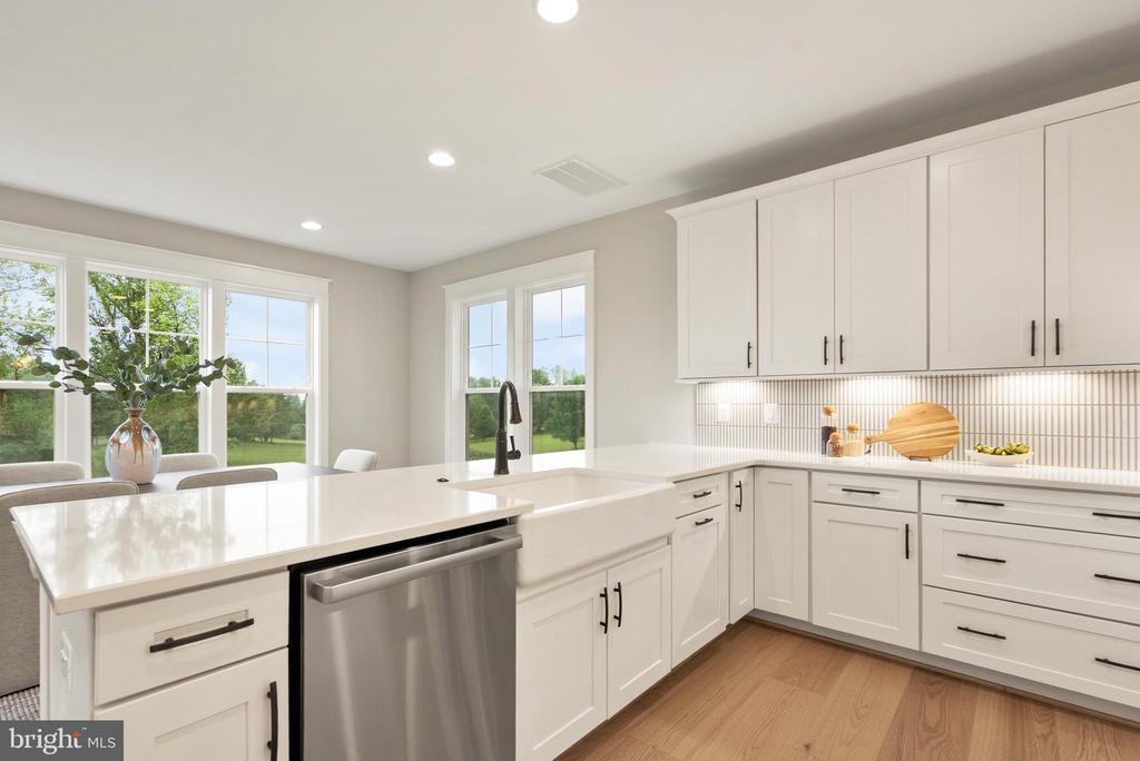 16054 KEYMER HILL COURT