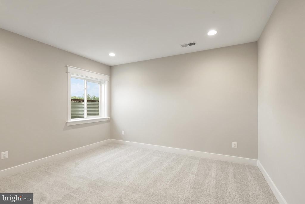 16054 KEYMER HILL COURT