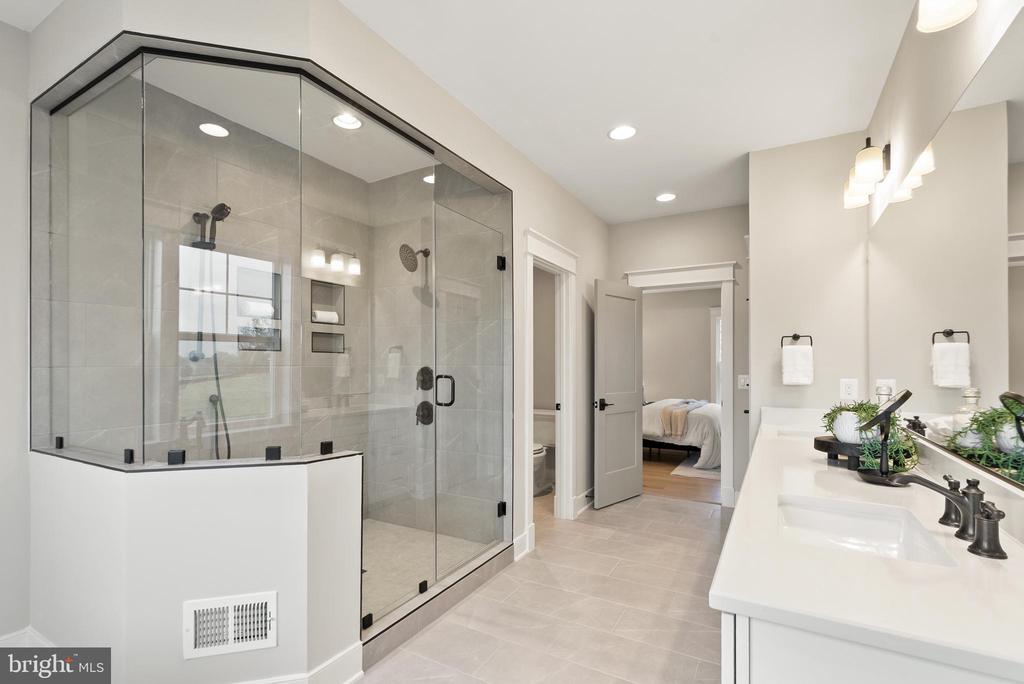 16054 KEYMER HILL COURT