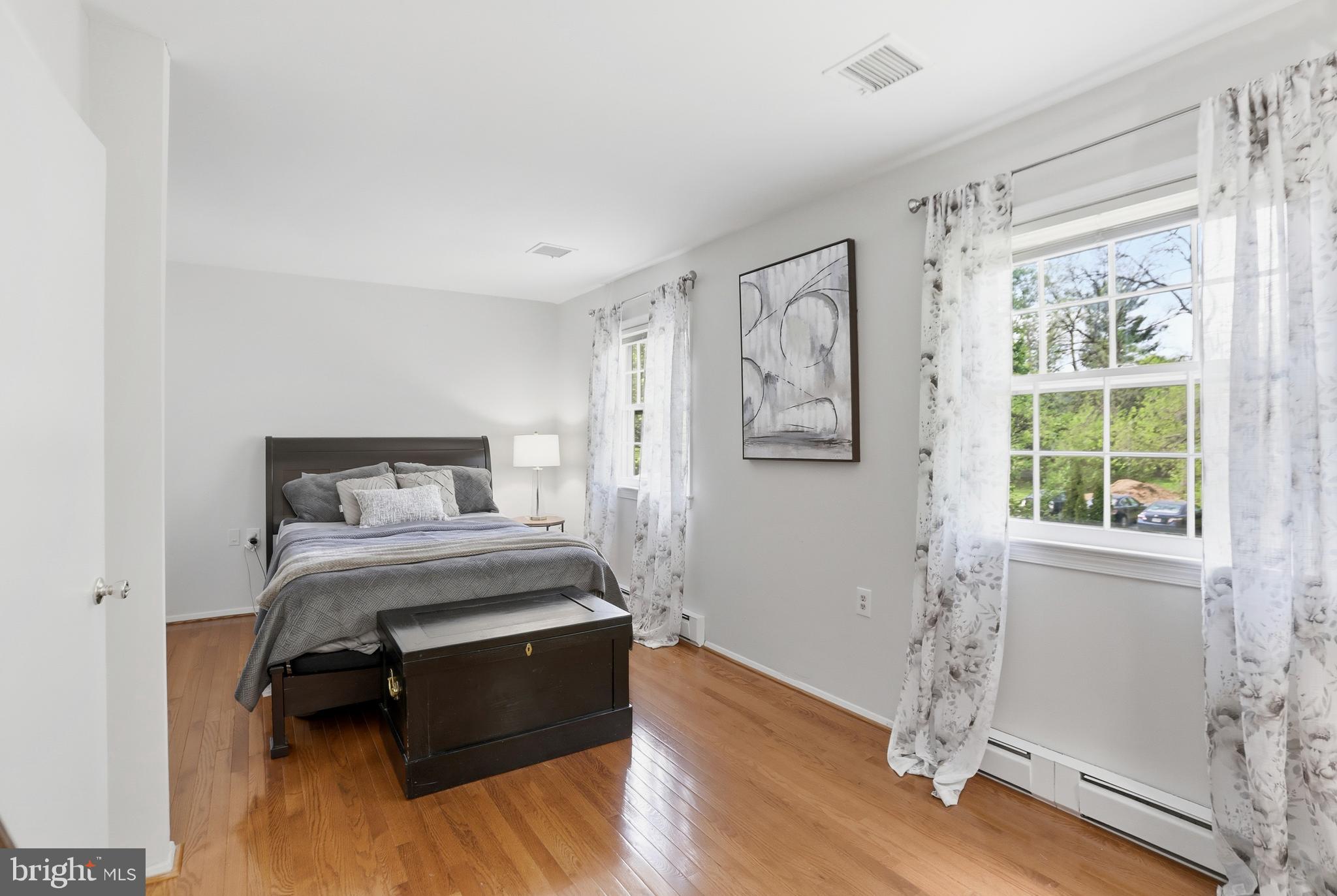 207 DRY MILL ROAD SW