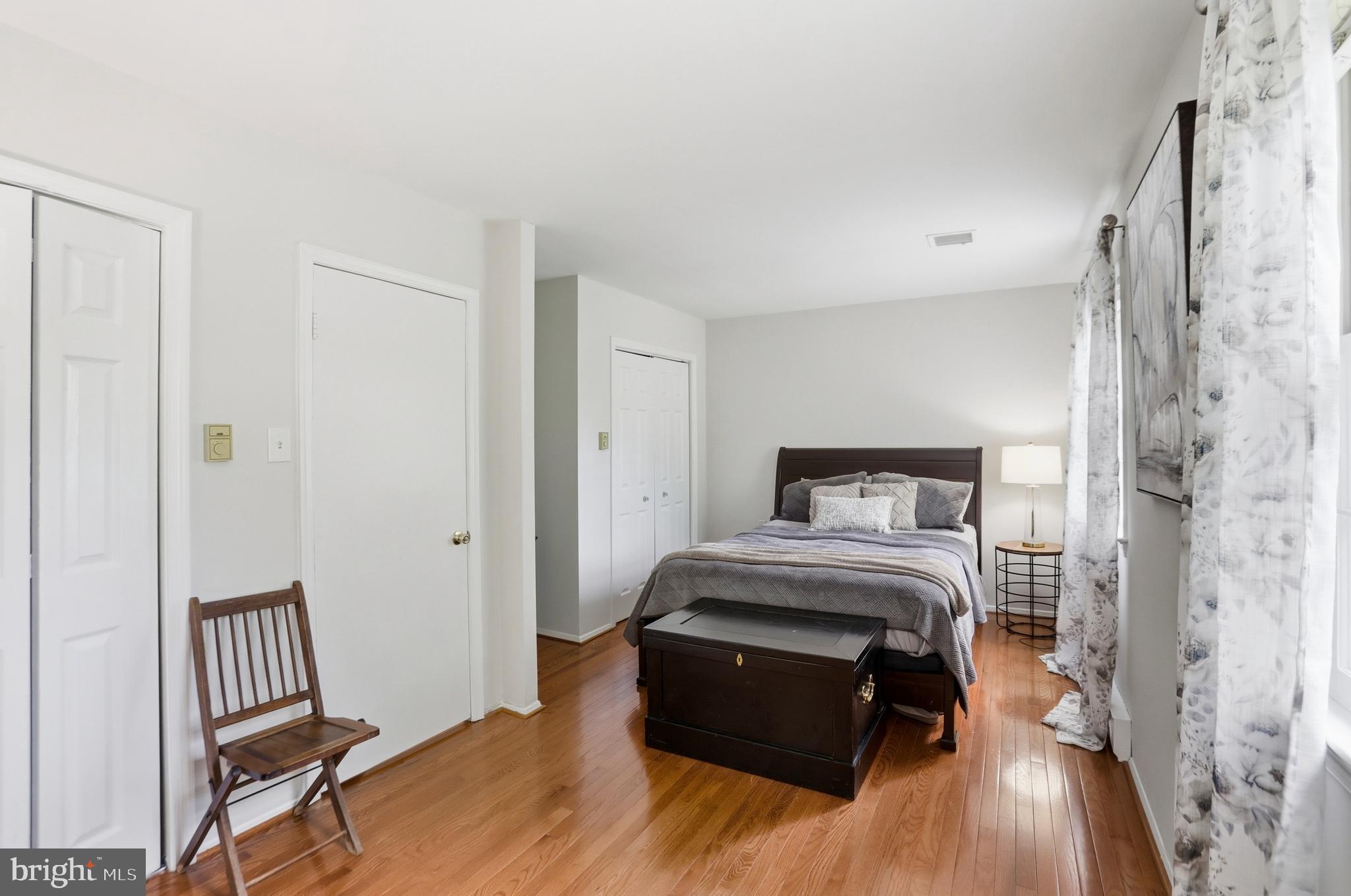 207 DRY MILL ROAD SW