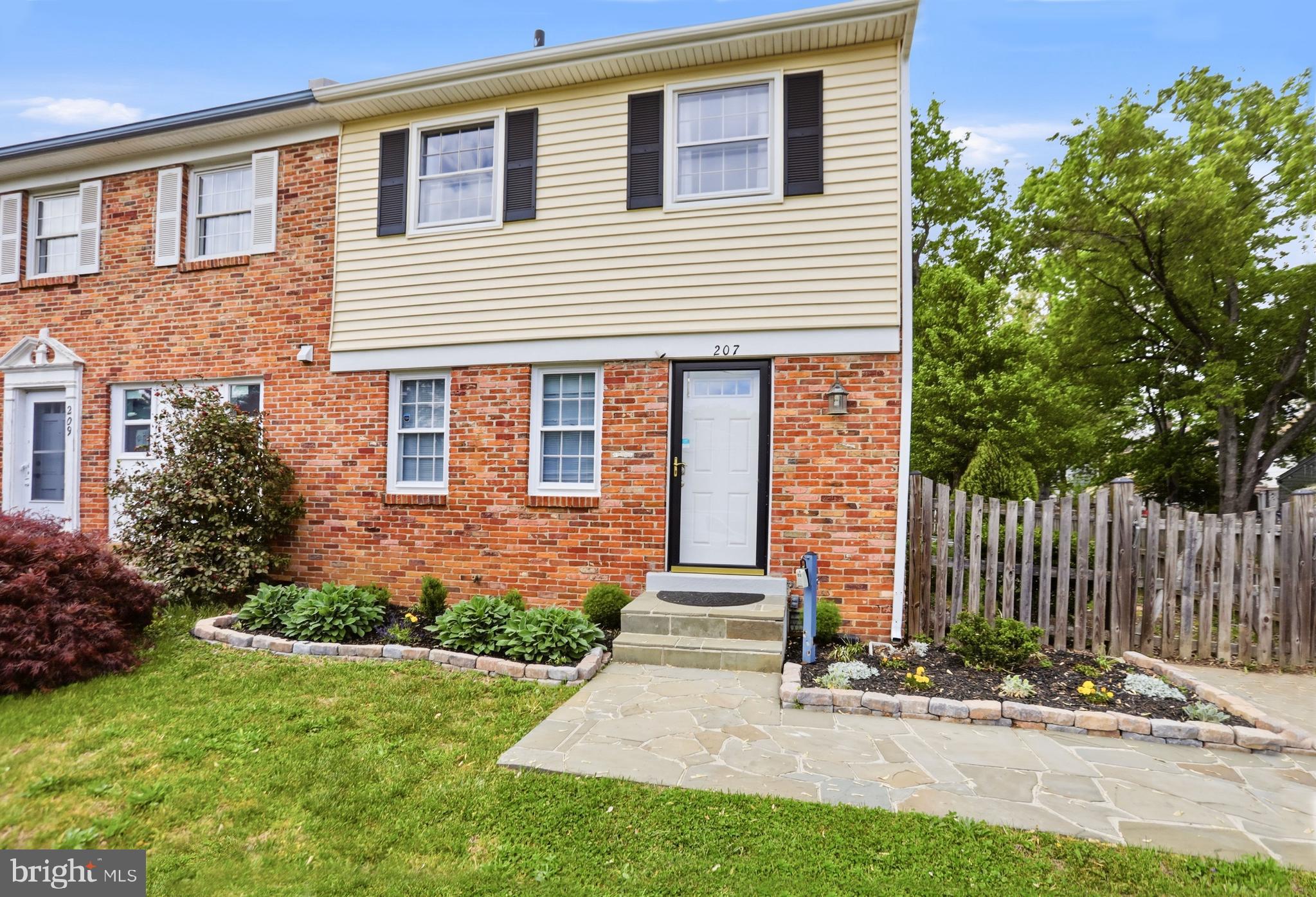 207 DRY MILL ROAD SW