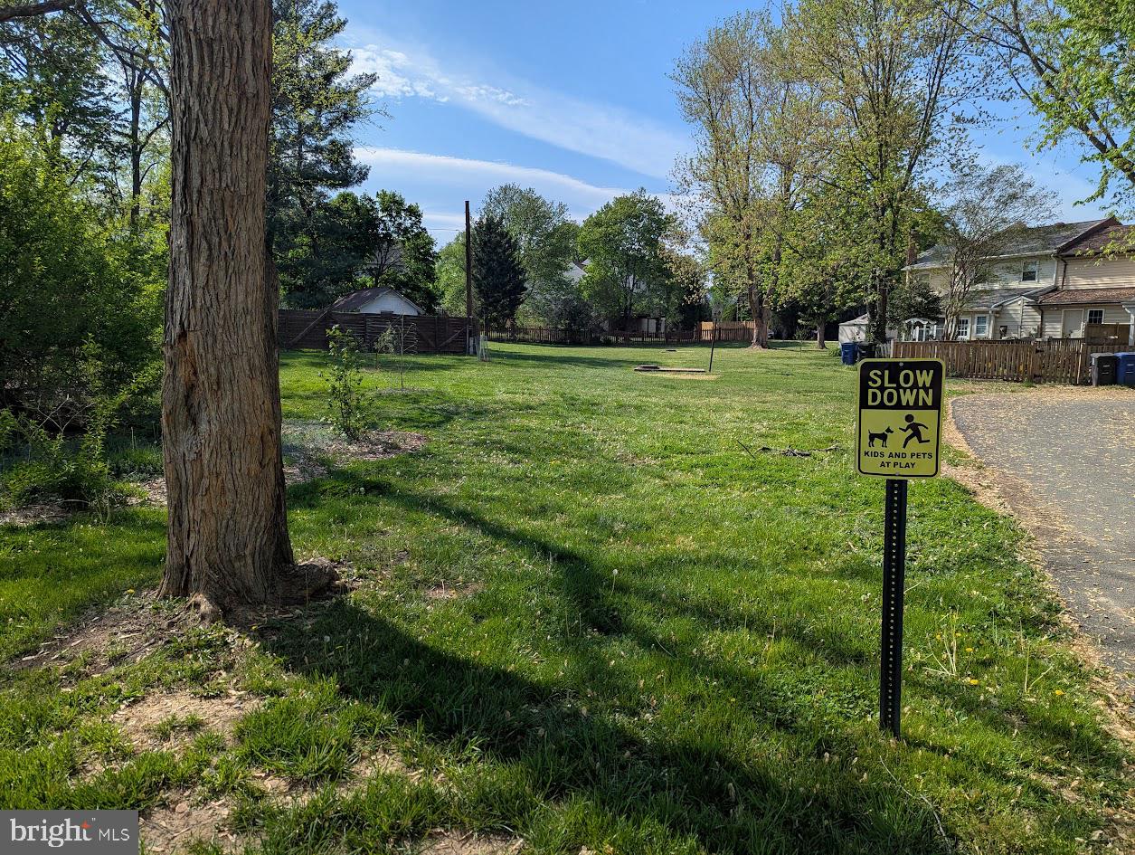 207 DRY MILL ROAD SW