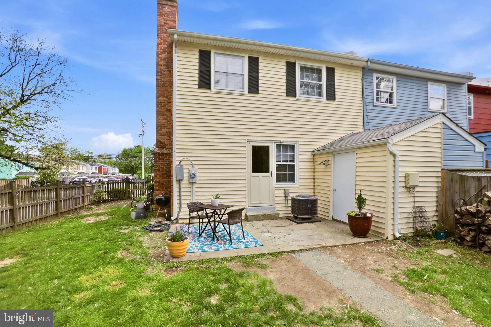 207 DRY MILL ROAD SW