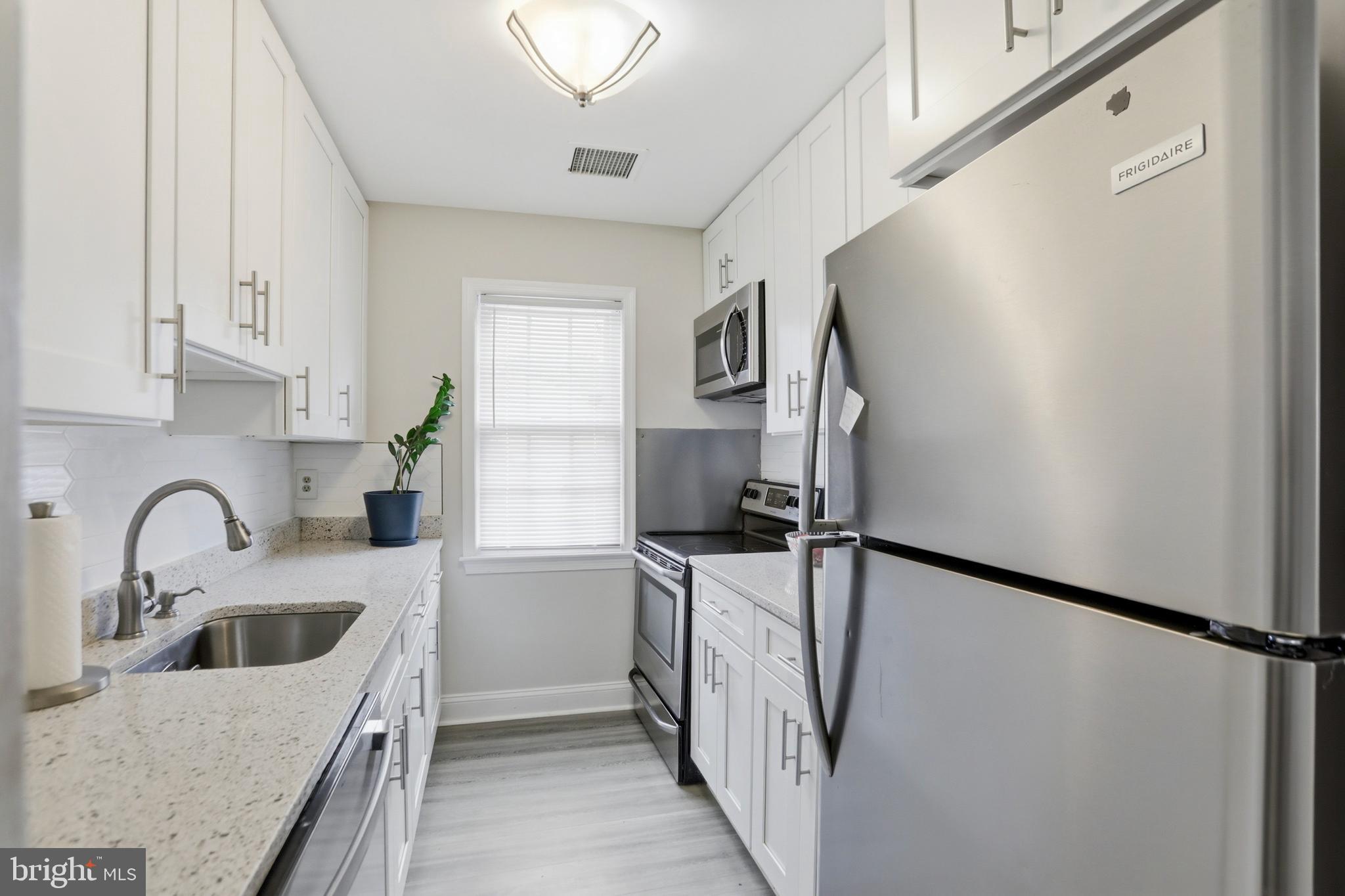 207 DRY MILL ROAD SW