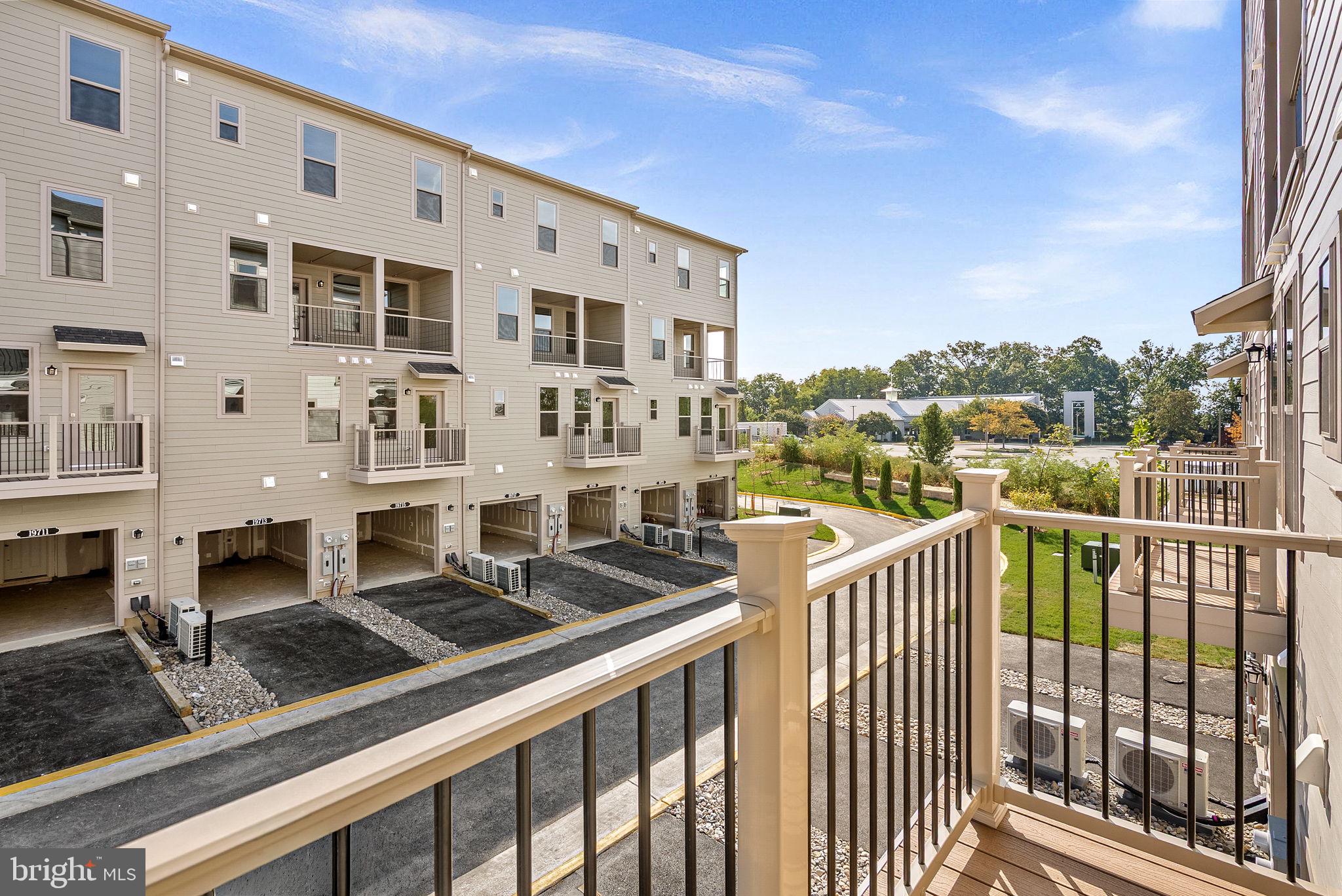 19714 MISTY MOSS SQUARE