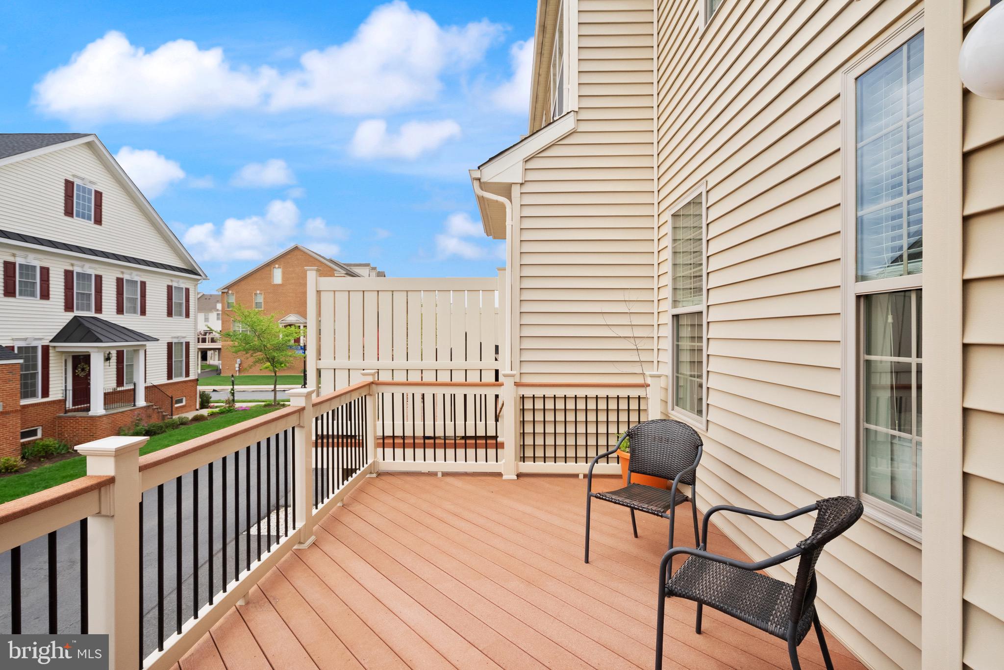 43197 HALKETT SQUARE