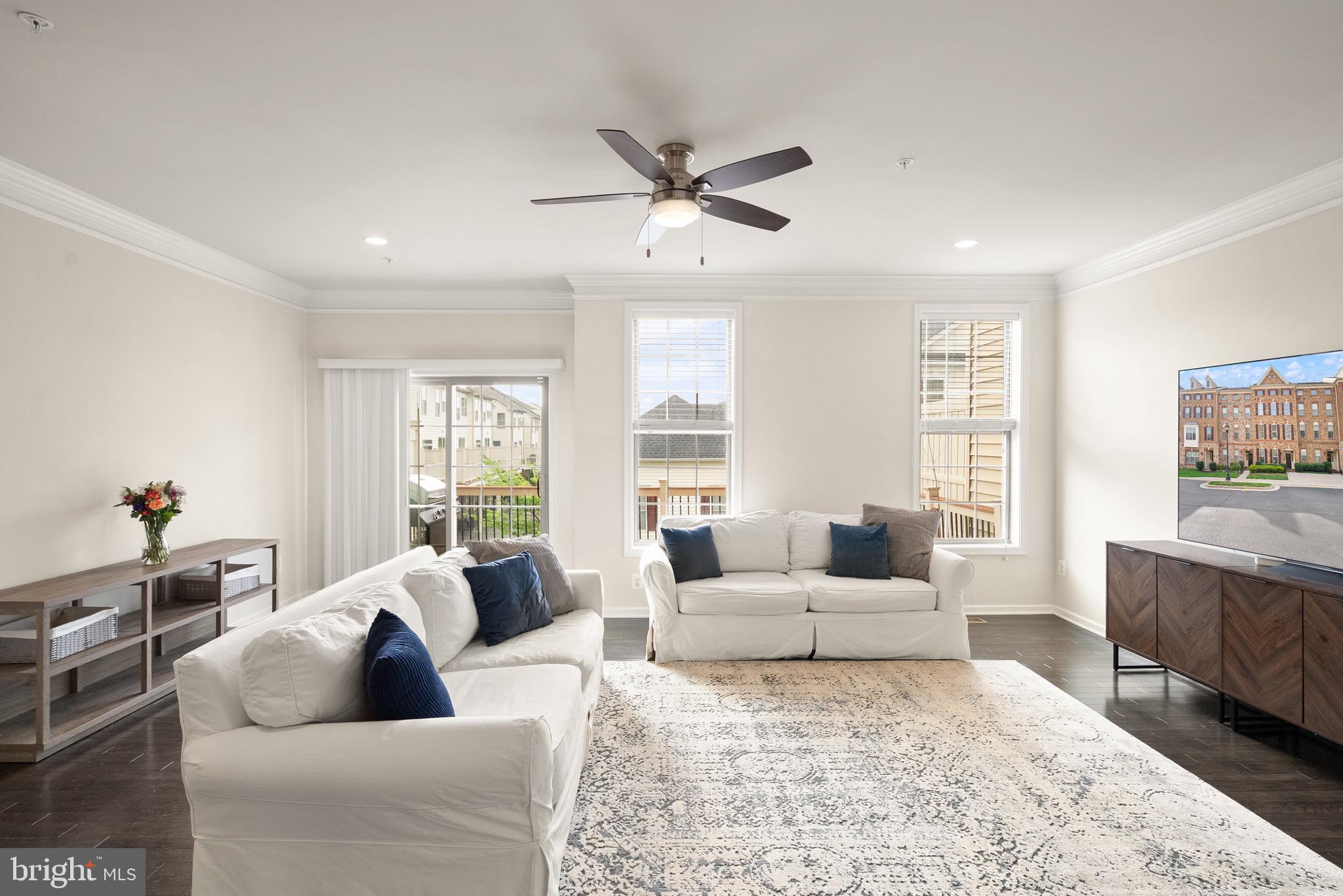 43197 HALKETT SQUARE