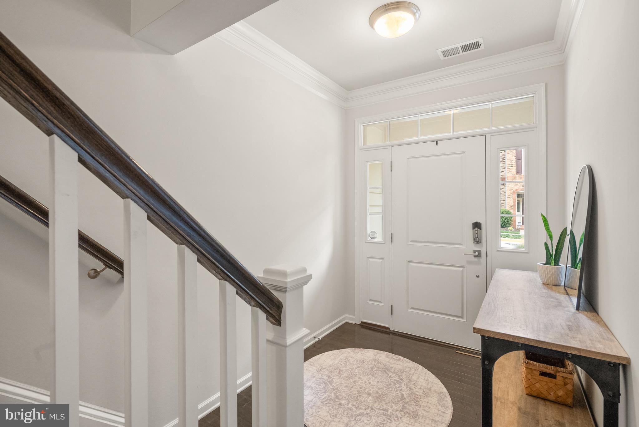 43197 HALKETT SQUARE
