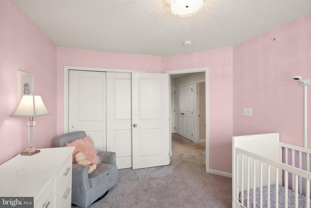43197 HALKETT SQUARE