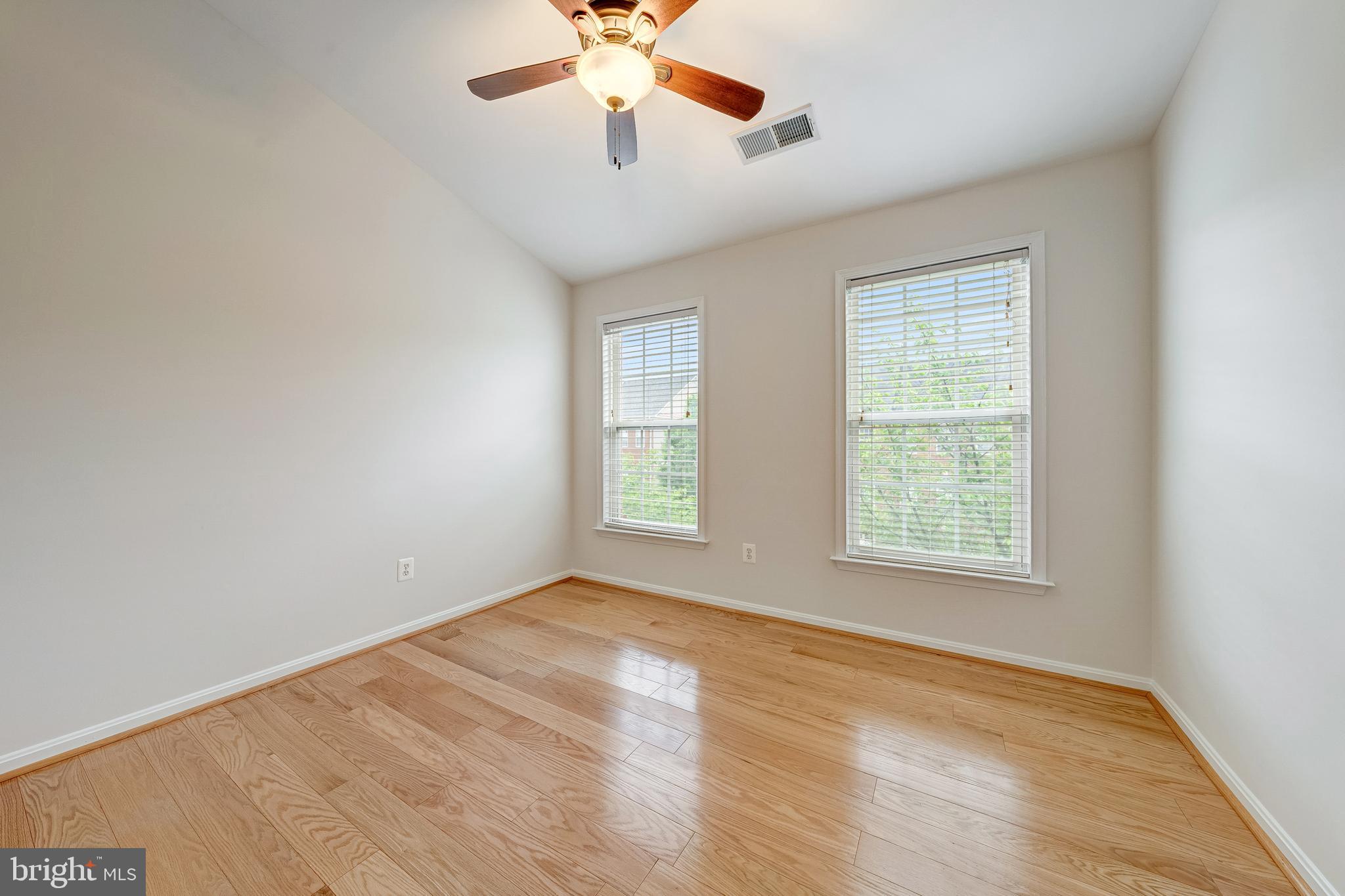 21893 SCHENLEY TERRACE