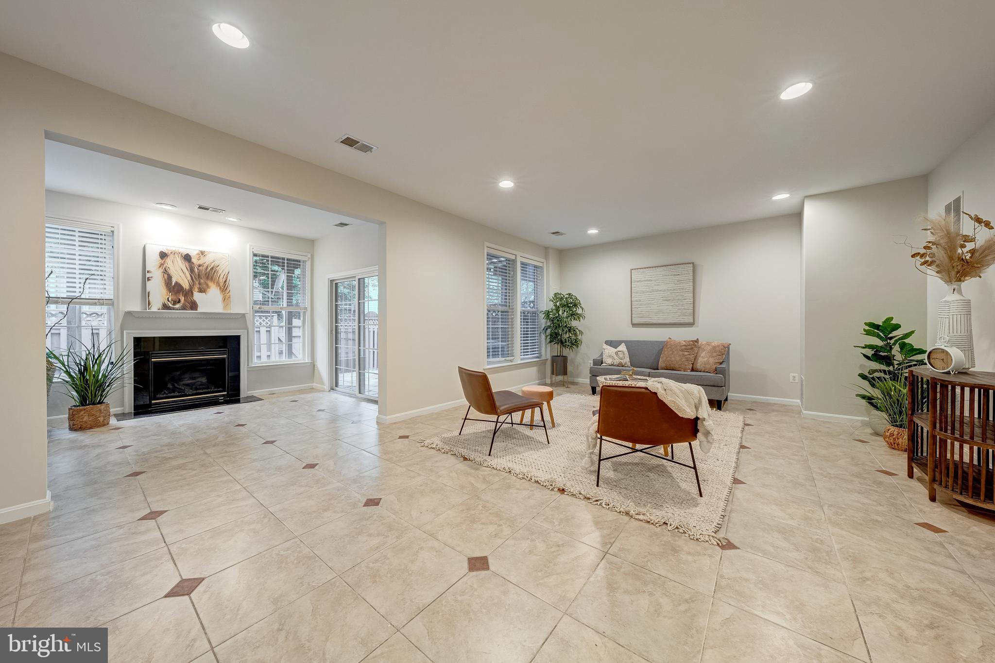 21893 SCHENLEY TERRACE