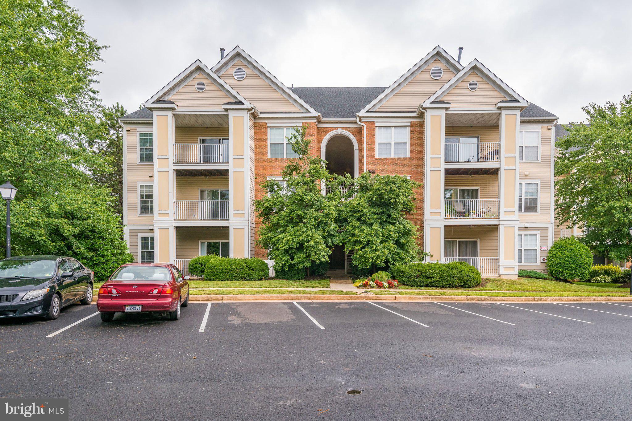 20933 CEDARPOST SQUARE 203
