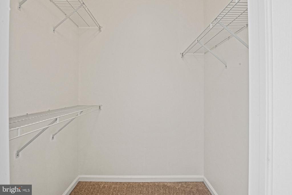 20933 CEDARPOST SQUARE 203