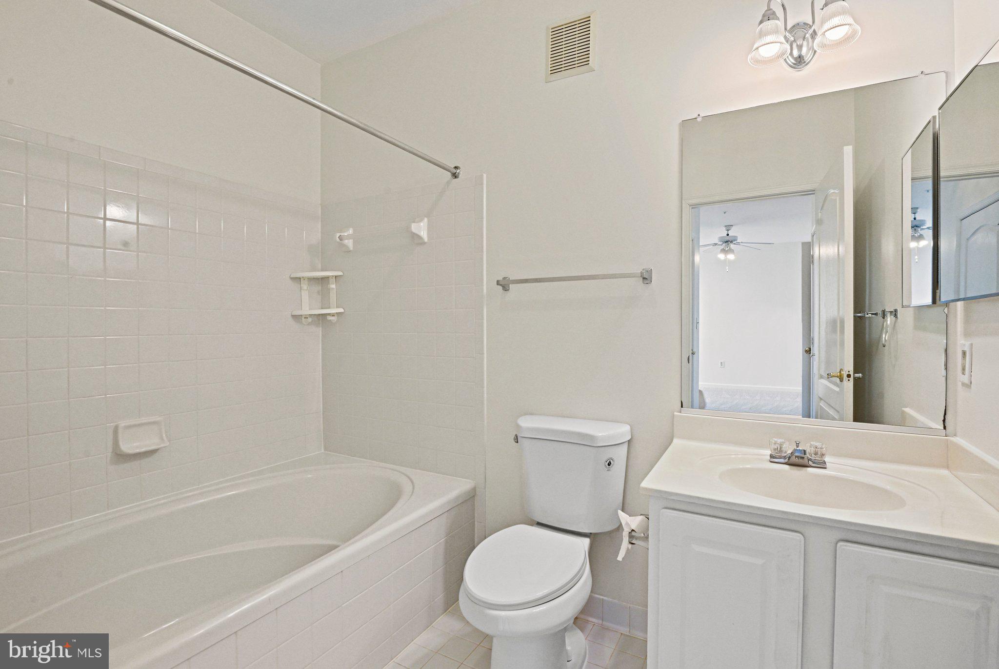 20933 CEDARPOST SQUARE 203