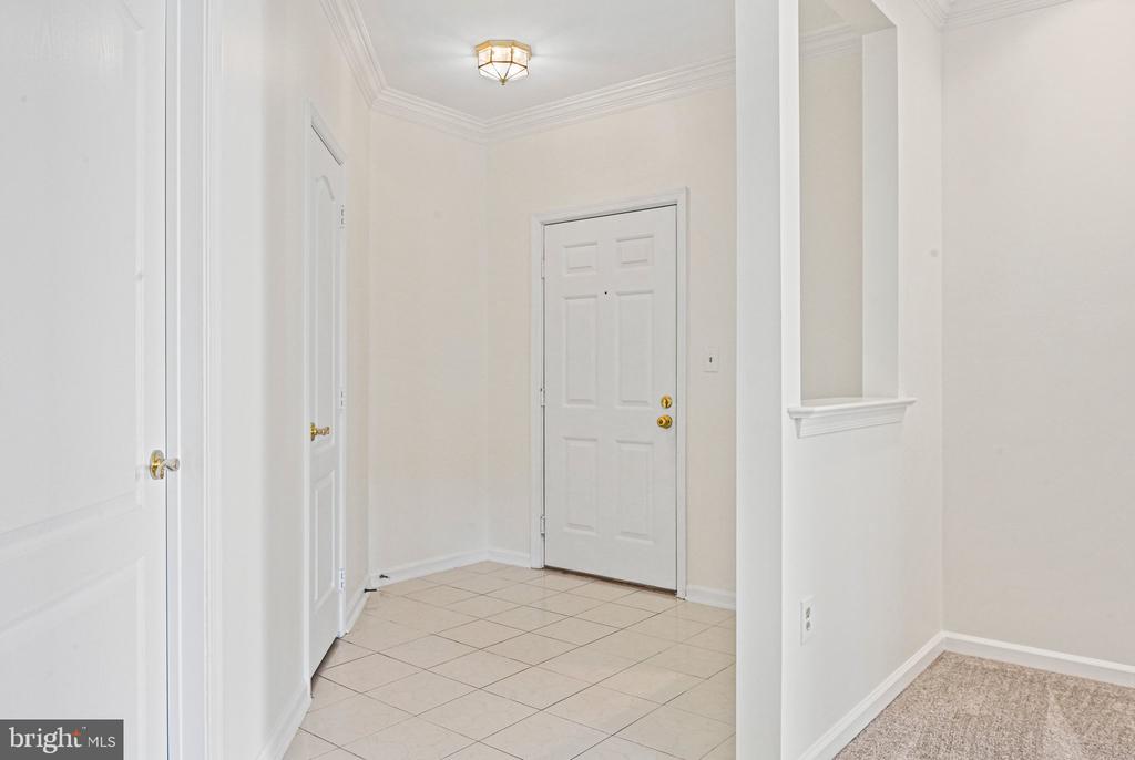 20933 CEDARPOST SQUARE 203