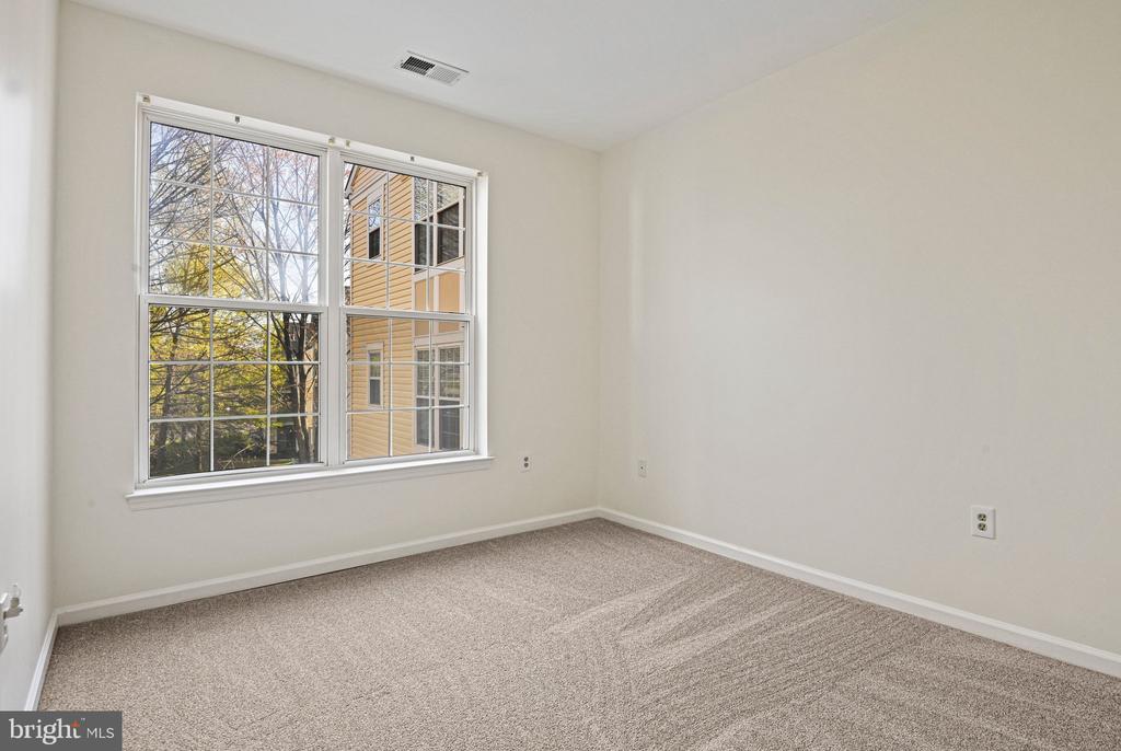 20933 CEDARPOST SQUARE 203