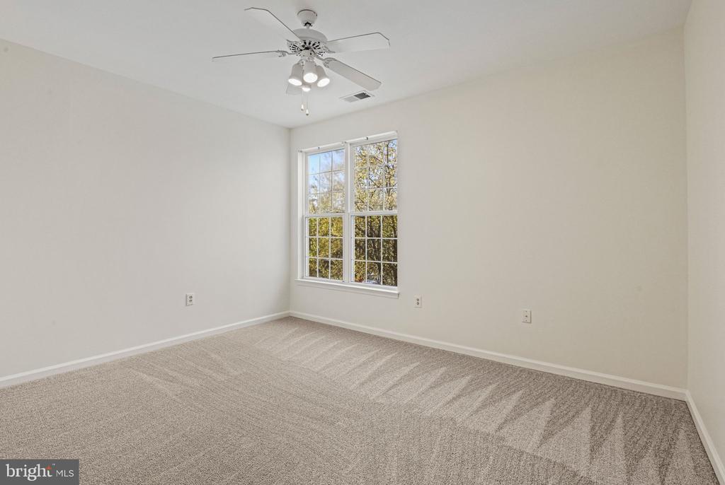 20933 CEDARPOST SQUARE 203