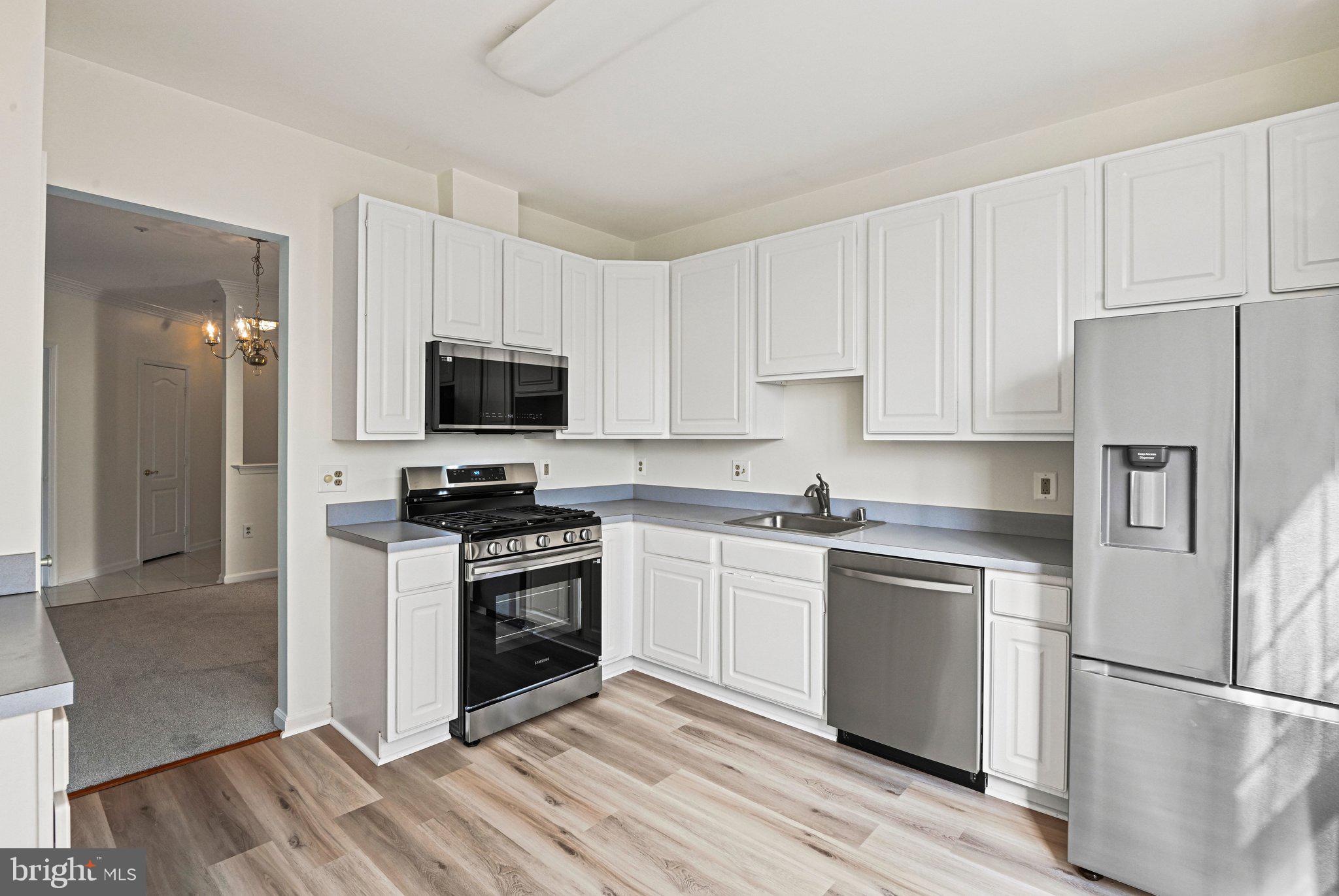 20933 CEDARPOST SQUARE 203