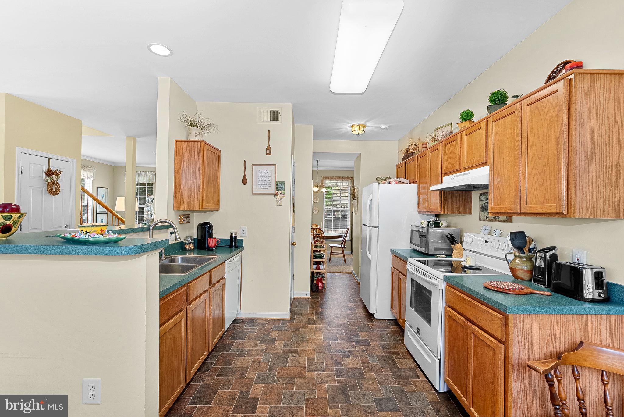 17304 CEDAR BLUFF COURT