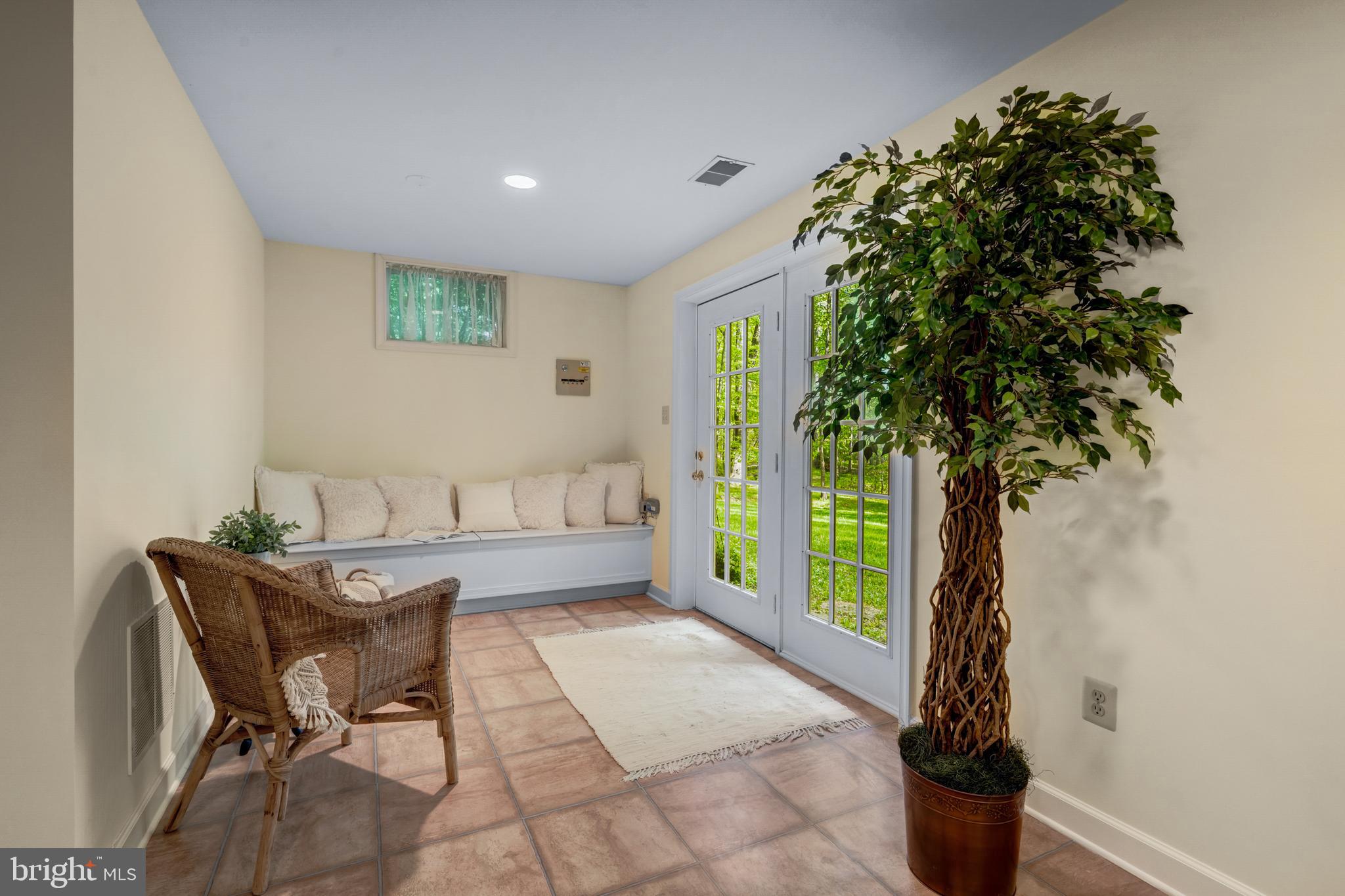 40845 FOREST GLEN DRIVE