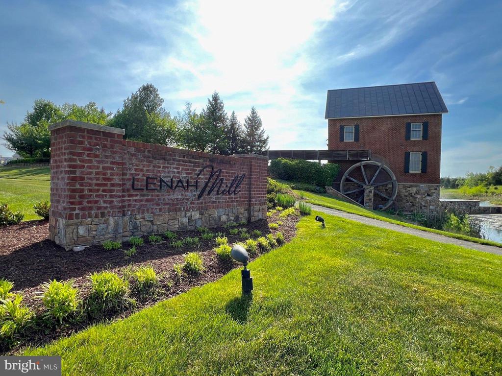 24247 PURPLE FINCH DRIVE