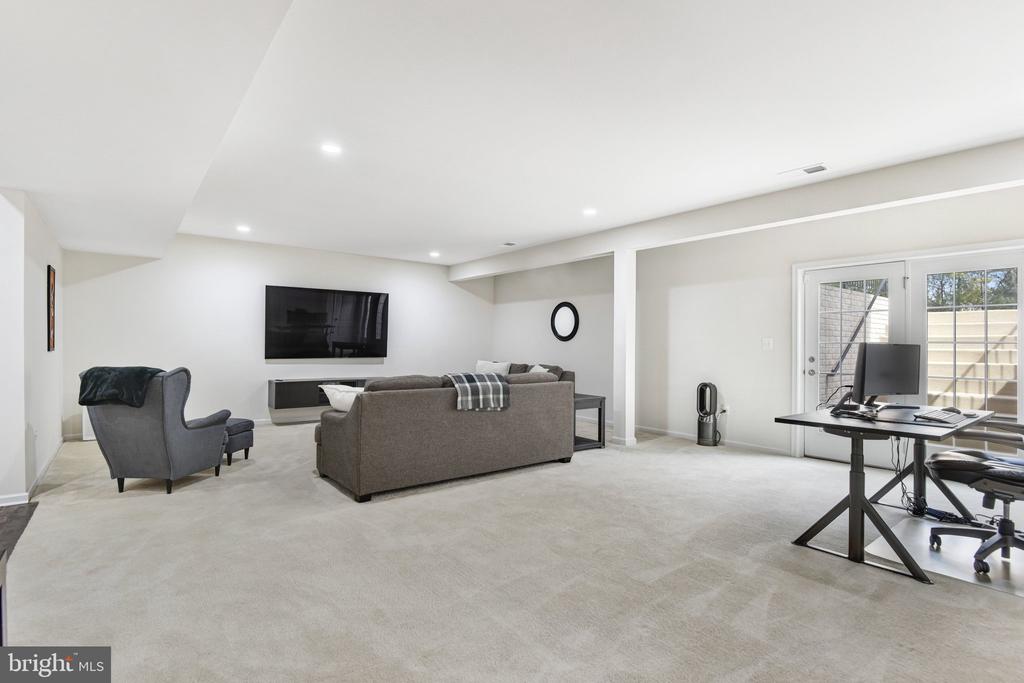 24247 PURPLE FINCH DRIVE