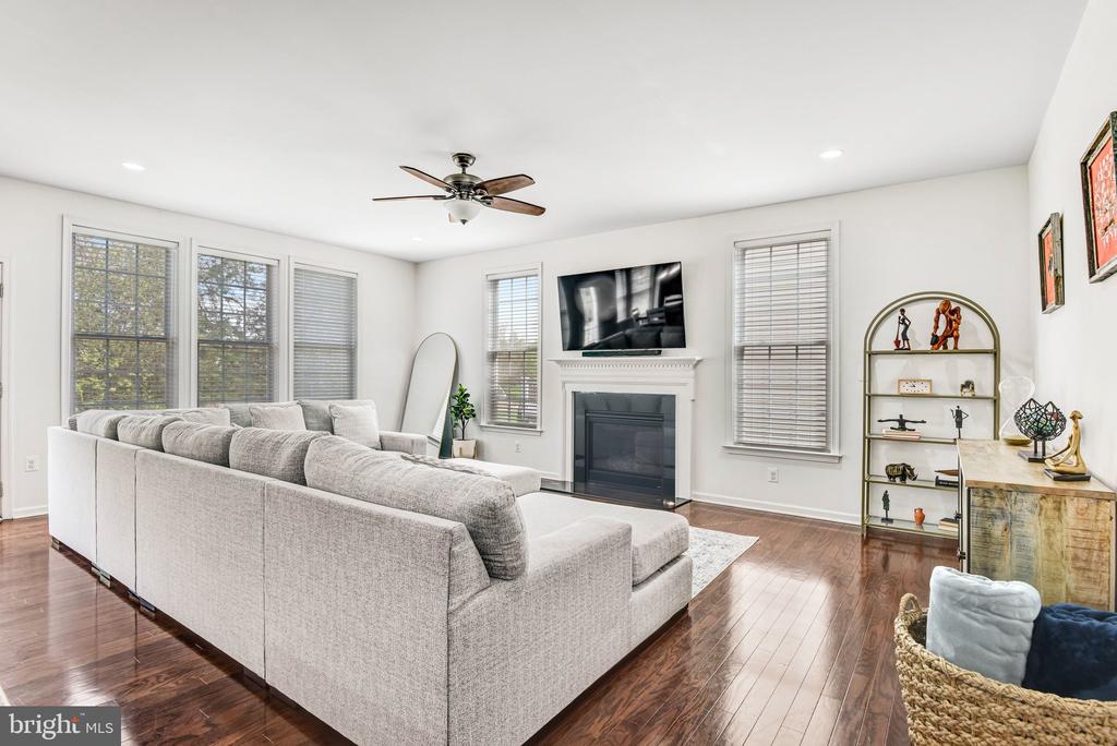 24247 PURPLE FINCH DRIVE
