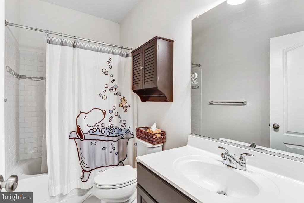 24247 PURPLE FINCH DRIVE