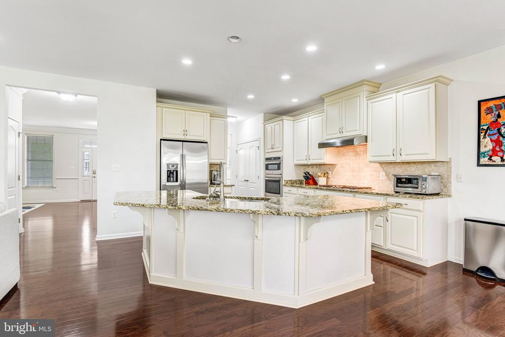 24247 PURPLE FINCH DRIVE