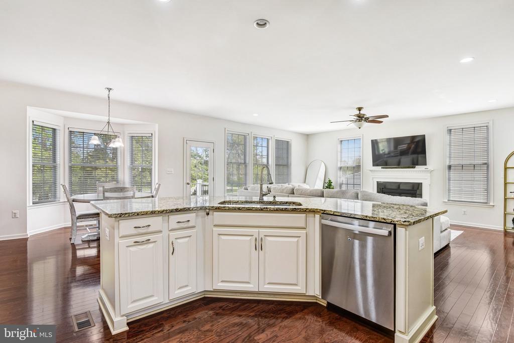 24247 PURPLE FINCH DRIVE