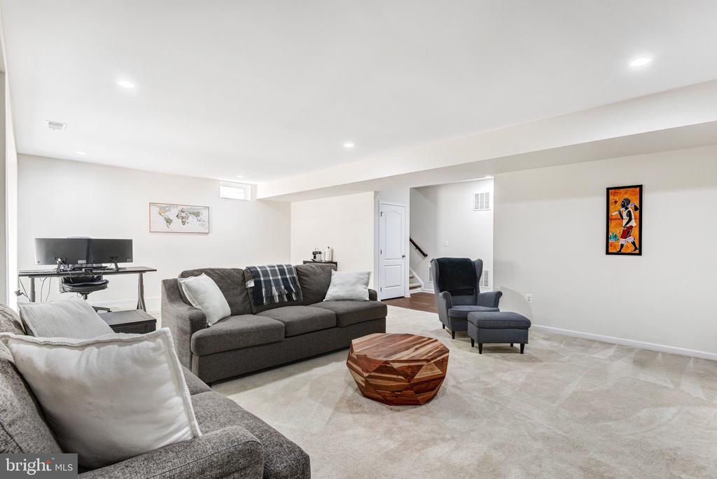 24247 PURPLE FINCH DRIVE