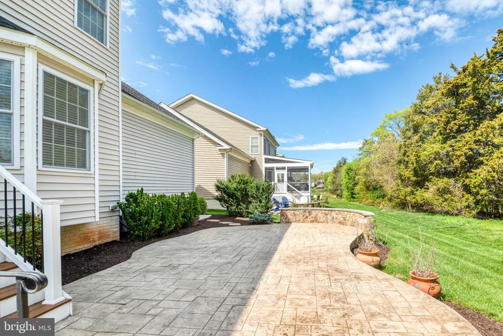 24247 PURPLE FINCH DRIVE