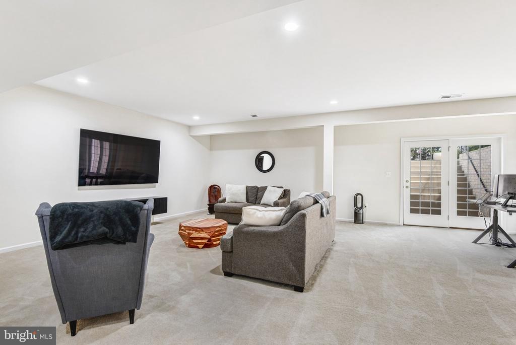 24247 PURPLE FINCH DRIVE