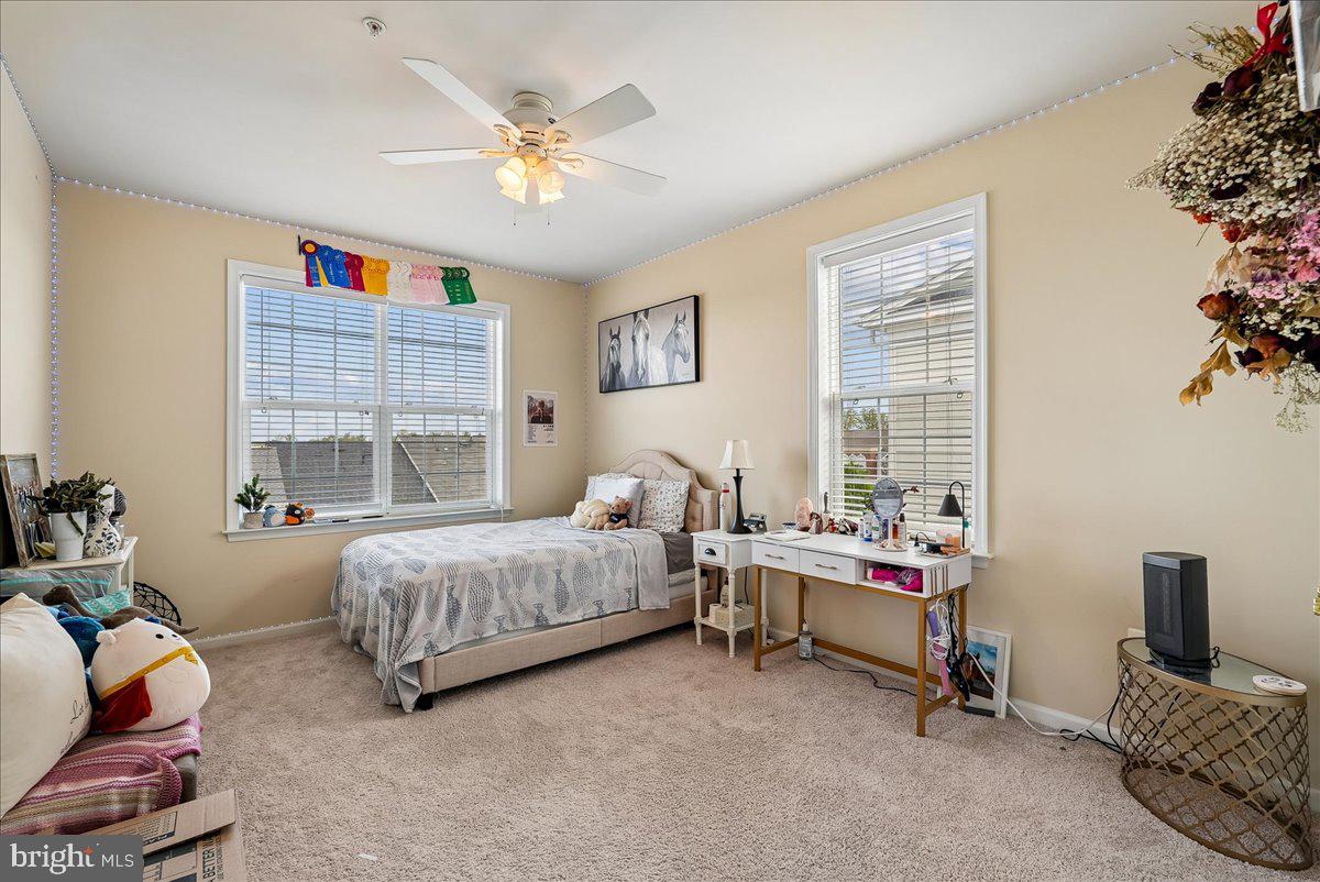 43610 HAMPSHIRE CROSSING SQUARE AD-205