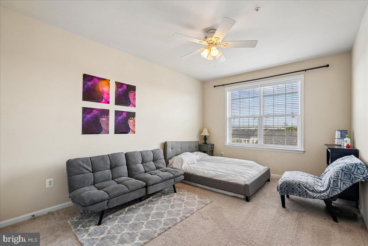 43610 HAMPSHIRE CROSSING SQUARE AD-205