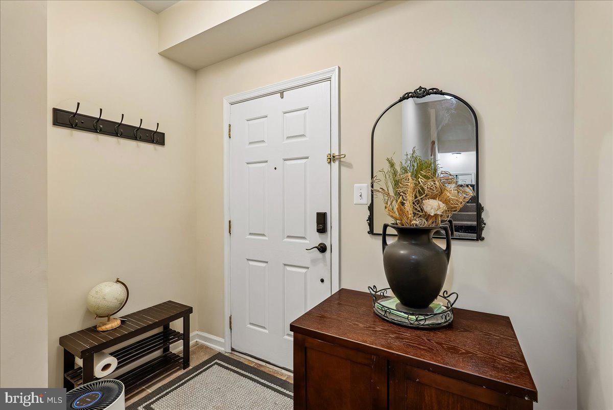 43610 HAMPSHIRE CROSSING SQUARE AD-205