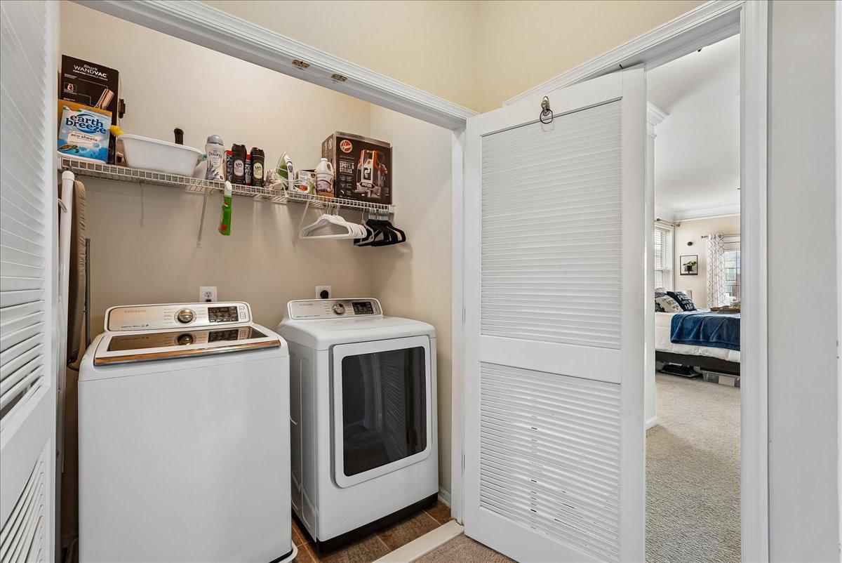 43610 HAMPSHIRE CROSSING SQUARE AD-205