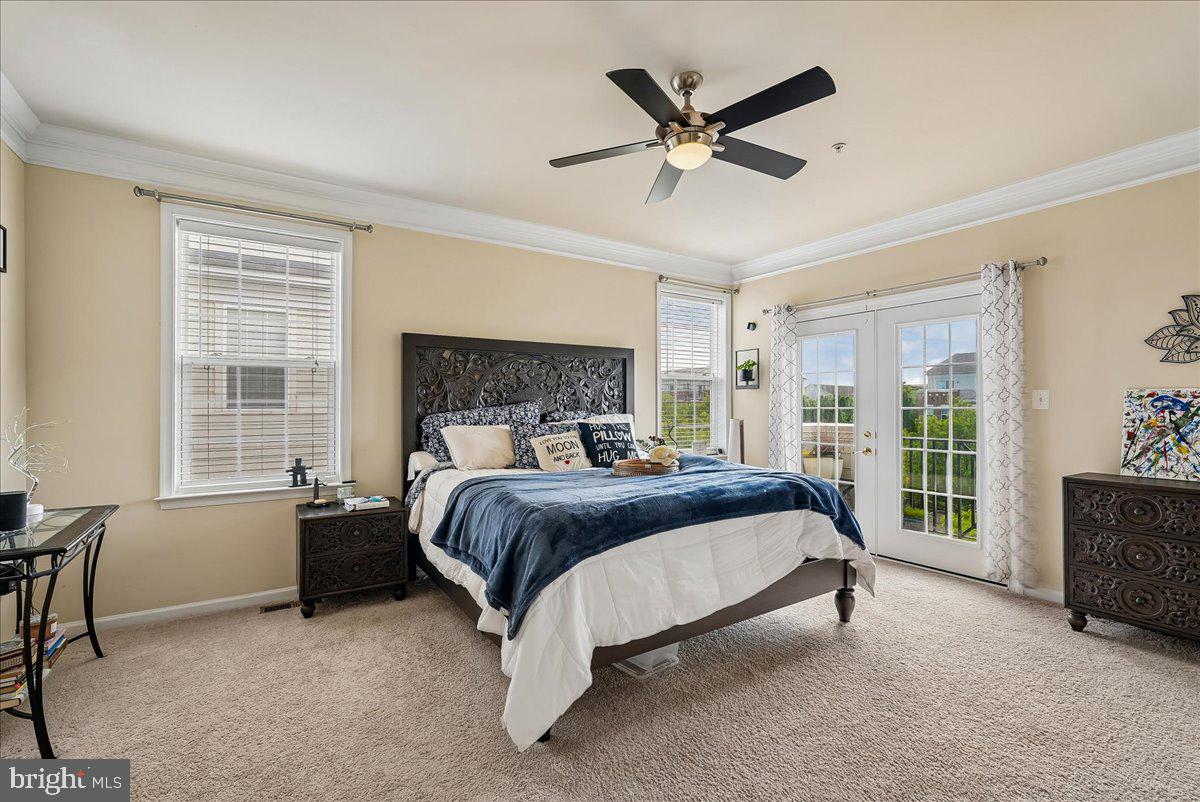 43610 HAMPSHIRE CROSSING SQUARE AD-205