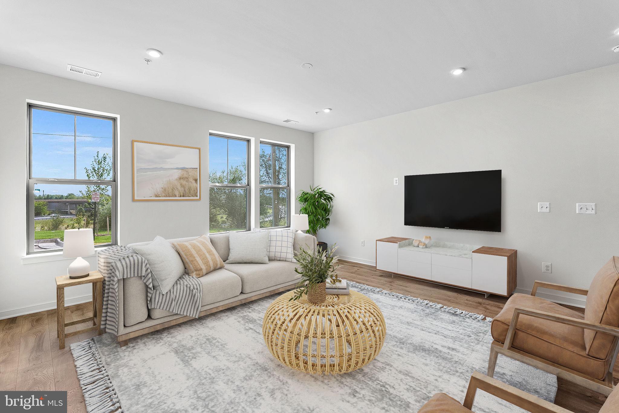 43841 VENETIAN SQUARE