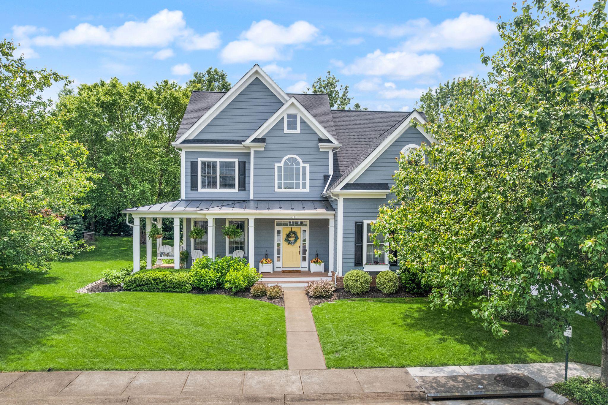 700 IRVINE BANK LANE