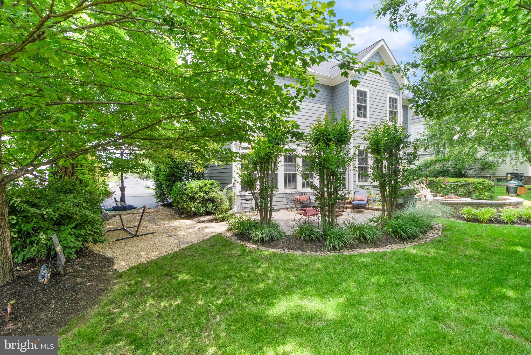 700 IRVINE BANK LANE