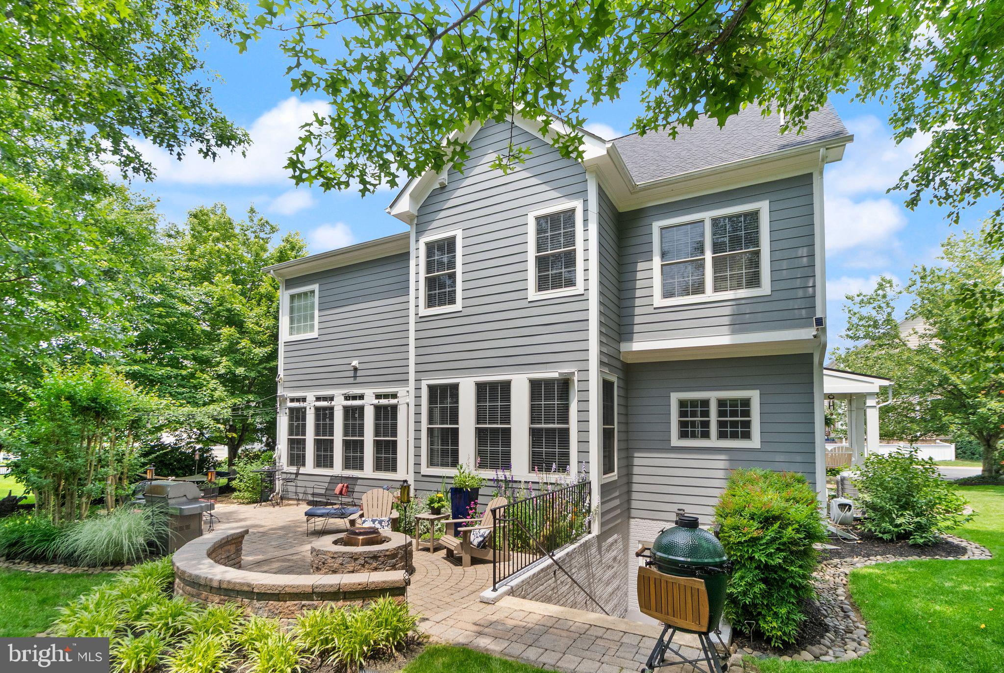 700 IRVINE BANK LANE
