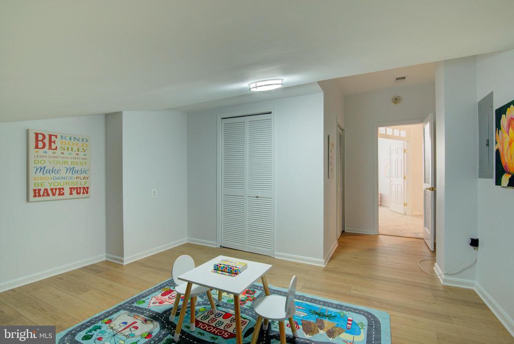 20891 ROYAL VILLA TERRACE