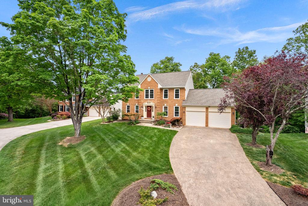 26 GRISWOLD COURT