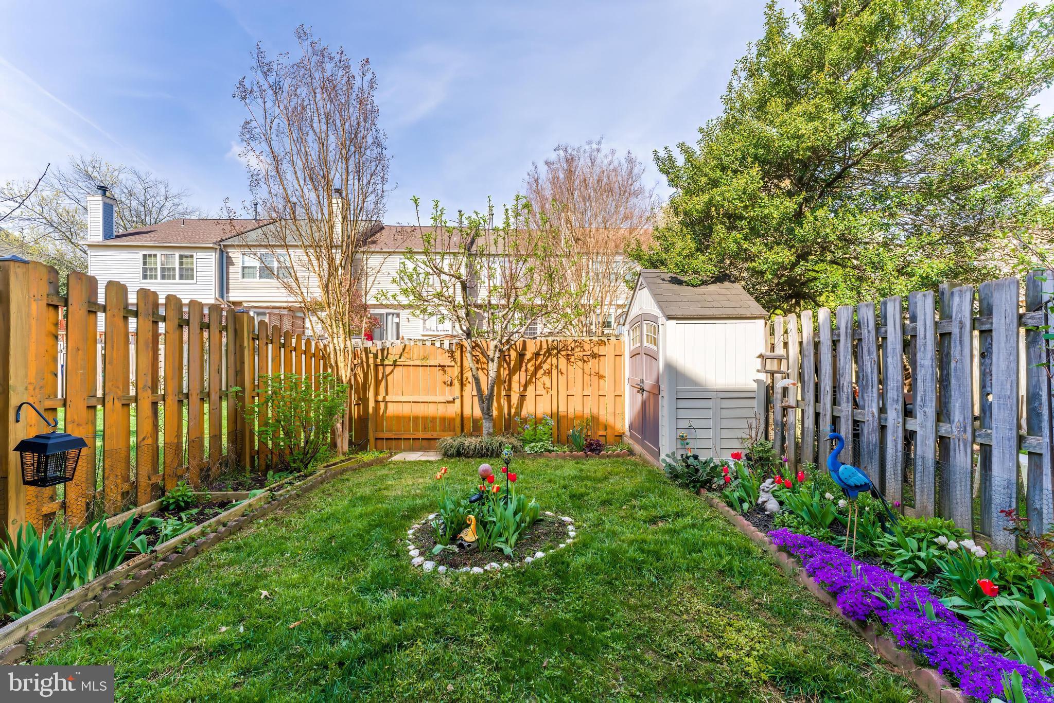 627 WARRENTON TERRACE NE